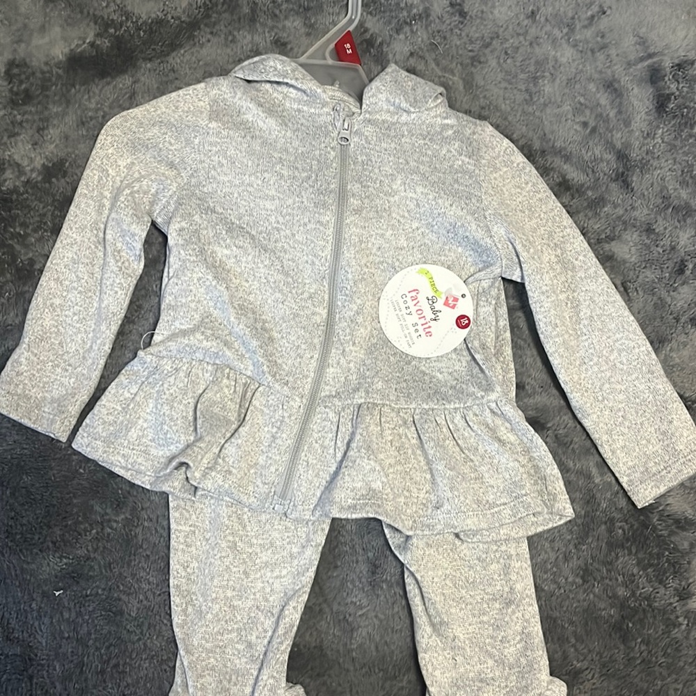 New with tags grey cozy matching set